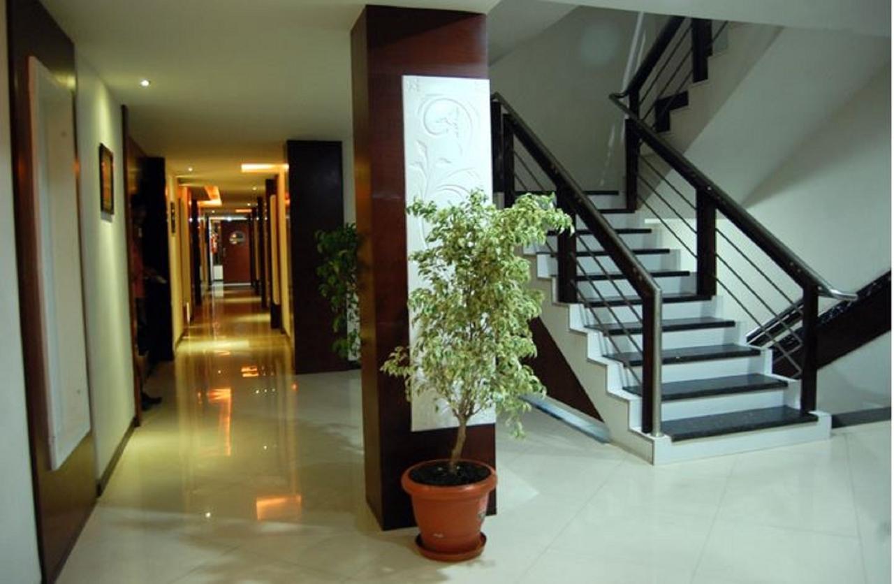 Hotel Amit International Bhilai Exteriör bild